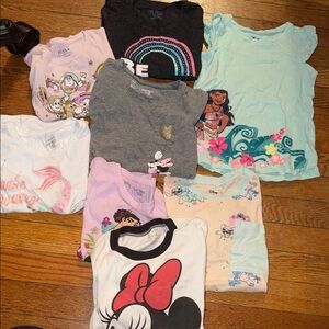 Girls size 5 short sleeve shirts